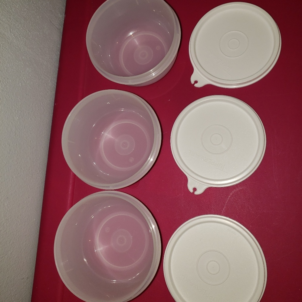 "Tupperware " mini snack containers " - Picture 4 of 4